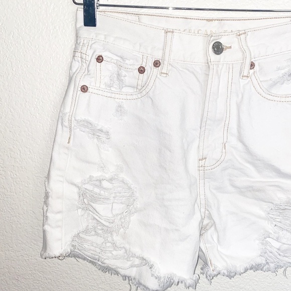 American Eagle White Distressed Cotton 90's Boyfriend Shorts - Picture 2 of 12